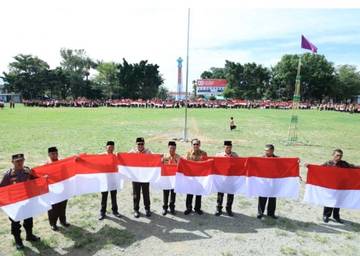 Wako Launching Gerakan Nasional 10 Juta Bendera