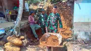 Program TMMD-126 Mulai Bangun MCK Warga Sungai Jernih