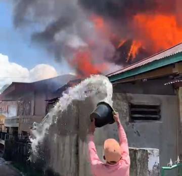 Dua Rumah Warga di Sitinjau Laut Kerinci Tebakar