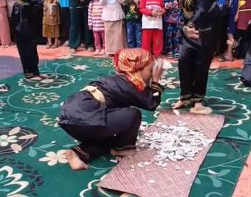 Jurnalis Muda Kerinci Tampilkan Ingkek Kaco Bersejarah