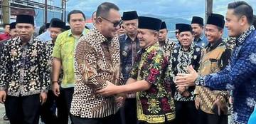 Wako Alfin Resmikan Kantor Camat Pesisir Bukit