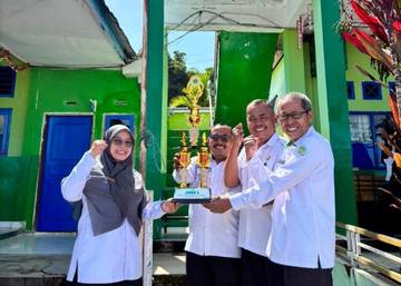 MAN 1 Kerinci Diganjar Reward,Ukir Prestasi Lingkungan
