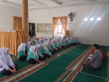 MTsN 1 Kerinci Gelar Penyuluhan Kesehatan Kepada Siswa