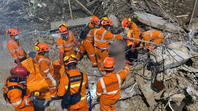 Evacuation Efforts Continue Through Eighth Day