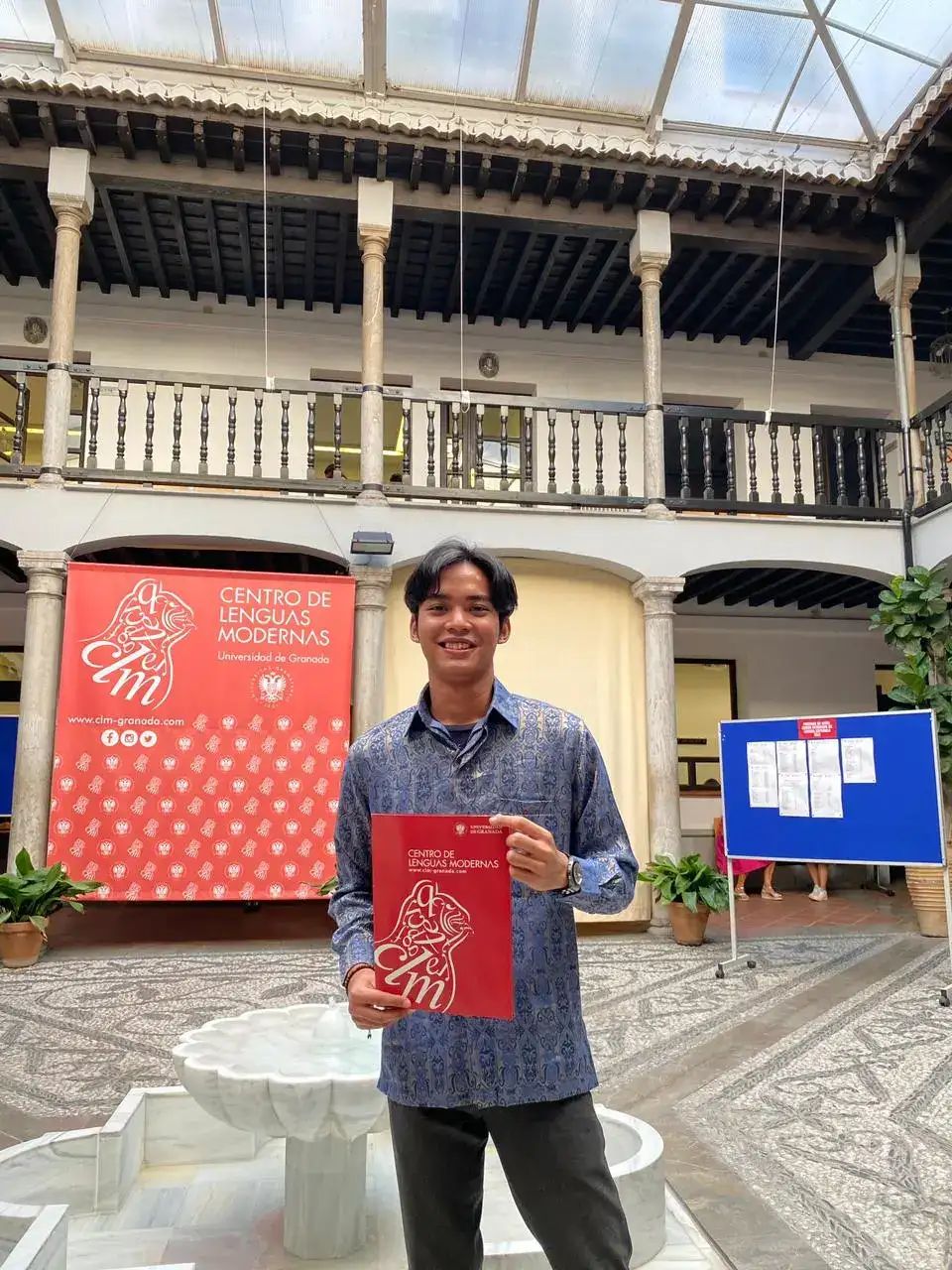 Cerita Rafly, Mahasiswa UNAIR Saat Kuliah di University of Granada ...
