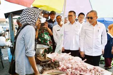 Zulhas Pastikan Harga Pangan di Pasaran Stabil