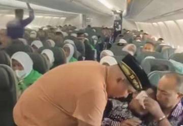 Jemaah Haji Sidoarjo Meninggal di Pesawat Menuju Madinah