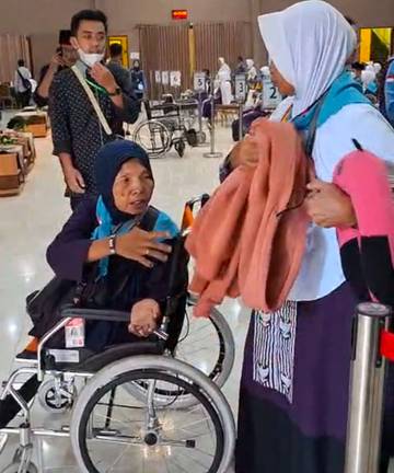 Muayatur Rohmah, Jemaah Disabilitas dari Jember Berangkat Haji