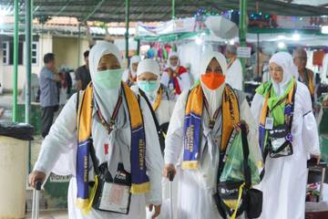 Pemberangkatan Kloter Gelombang Dua Embarkasi Surabaya Dimulai 
