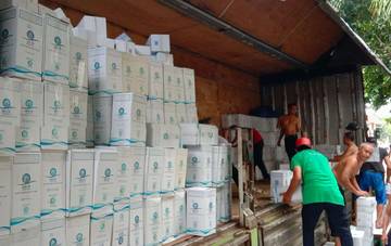 ​Distribusi Air Zamzam Embarkasi Surabaya Dilakukan Bertahap