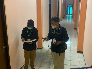 BBKK Surabaya Lakukan Sanitasi di Lingkungan AHES