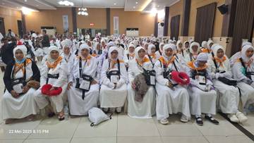 ​Embarkasi Surabaya Berangkatkan  Jemaah Haji Asal Provinsi Bali