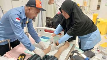 Dokter PPIH Tangani Luka Jemaah Diabetes di Mina