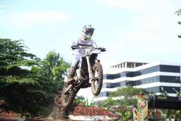Trial Game Dirt Sidoarjo Hadirkan Persaingan Crosser Elite