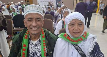 Kisah Tukang Pijat Surabaya, Berhaji dan Bantu Sesama
