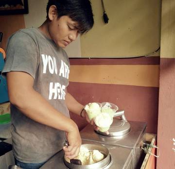 Segarnya Es Puter “Afdhol” di Surabaya yang Terik