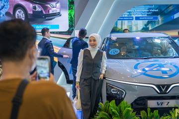 VF 7 Resmi Meluncur di GIIAS Surabaya 2025