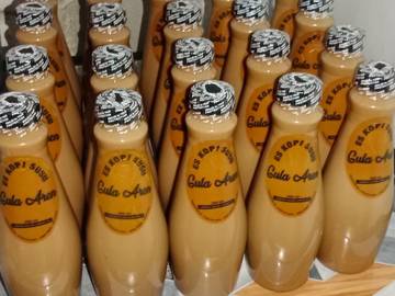 UMKM Mojokerto Tawarkan Kopi Susu Gula Aren Praktis