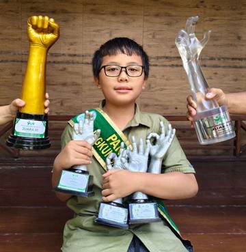 Mengolah Sampah, Menebar Manfaat Lewat Konten