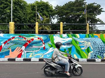 Pemkot Surabaya Buru Pelaku Vandalisme Mural Gubeng Pojok