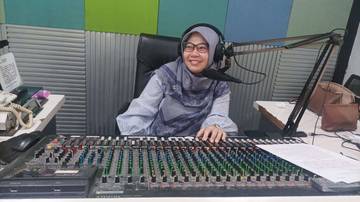 Tahun Baru: Pekerja Media Bertahan atau Terbang Lebih Tinggi