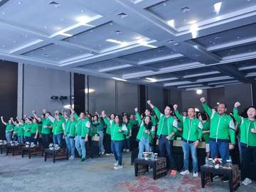 Manulife Indonesia Gelar Mega Kick Off 2026 di Surabaya