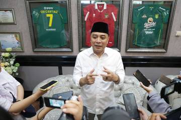 Cegah Banjir, Walikota Surabaya Larang Bangunan di Tepi Sungai