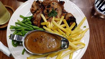 Benarkah Chicken Steak Lebih Sehat dari Steak Daging?