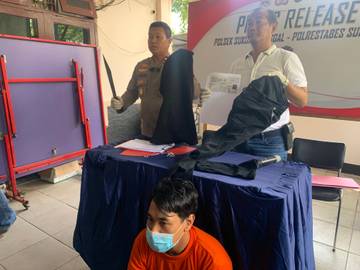 Polsek Sukomanunggal Amankan Pelaku Penjambretan Perhiasan