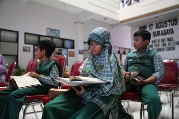 Pemkot Surabaya Umumkan Seleksi Beasiswa Penghafal Kitab Suci 2026