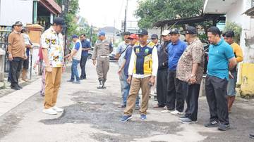 Kebut Infrastruktur, Pemkab Sidoarjo Lakukan Perbaikan Jalan Serentak