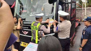 ​Ditlantas Jatim Ramp Check Bus PO Kawasan Malang