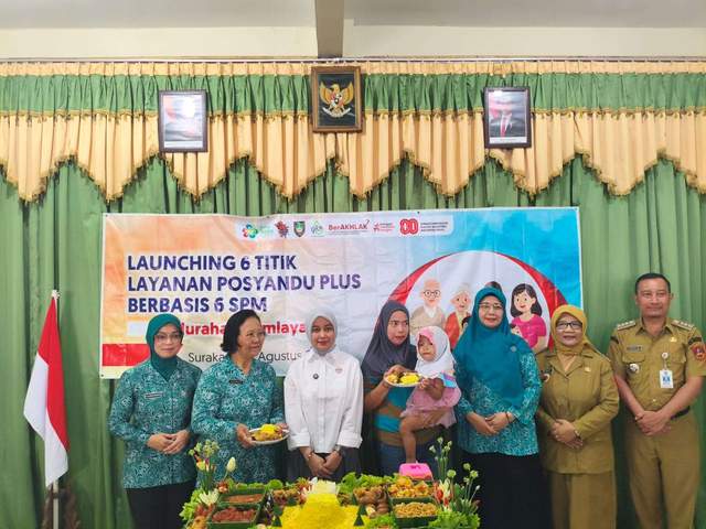Ketua TP PKK Launching Posyandu Plus 6 SPM Kemlayan - RRI.co.id