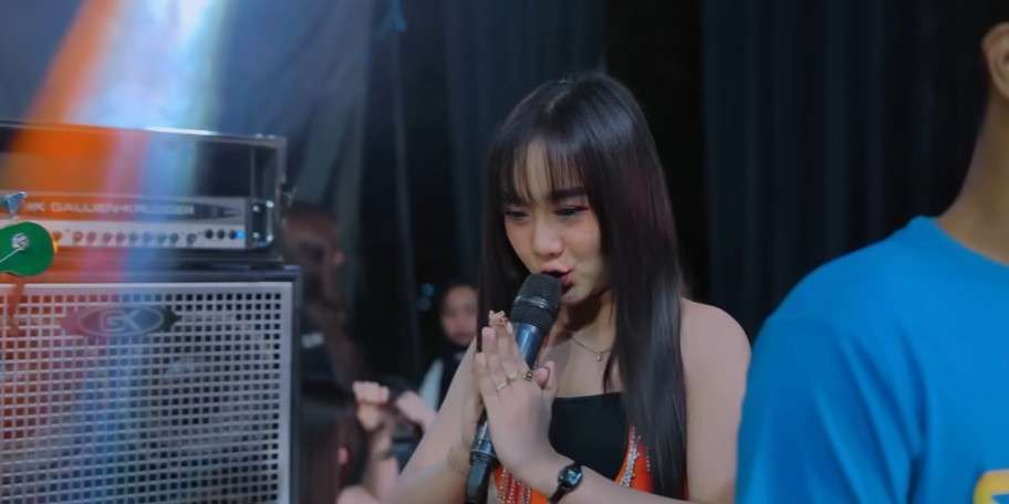 Lirik Lagu CEO yang Menyamar - Diva Hani