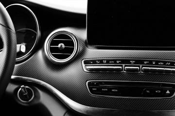 AC Mobil Menyala dikecepatan tinggi, Merusak Kompresor AC?