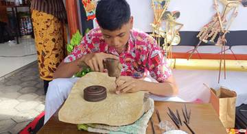 Panji, Remaja Wonogiri Pelestari Seni Tatah Wayang Kulit