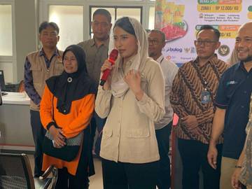Pantau Operasi Pasar PT Pos, Wamendag Pastikan Semuanya Aman