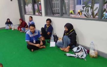 Mengobati Rindu di Balik Jeruji Besi Lapas, Keluarga Jenguk Napi-Bukber