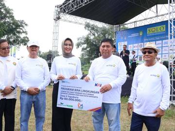 Daop 6 Bagikan 500 Paket Sembako Dalam Program Solo Berbagi Rayakan Lebaran 2025