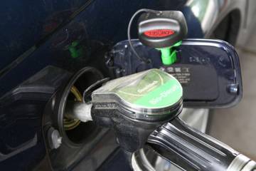 Mobil Diesel dengan Solar Campur Minyak Goreng Aman?