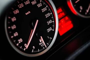 Fitur Idling Stop Engine Bikin Aki Mobil Cepat Tekor?