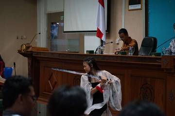 ​Konjen Kedubes Tiongkok Surabaya Resmikan China Center UNS