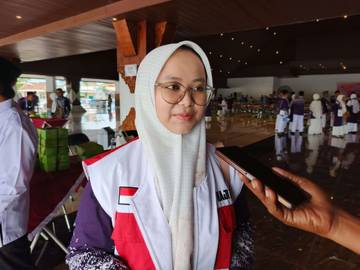 Gantikan Ibu, Afifah Jadi Jemaah Haji Termuda Karanganyar