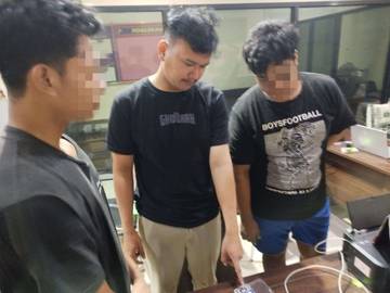 Dua Pemuda Tasikmadu Diamankan,Edarkan Tembako Gorila