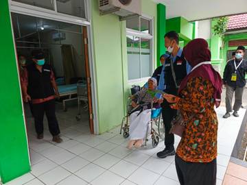 Belasan Jemaah Haji Tertunda Pulang Ke Tanah Air