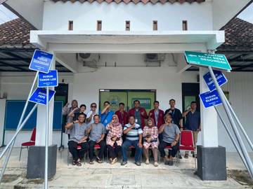 KKN UNISRI 102 Revitalisasi Plang Informasi Wilayah Gedongan
