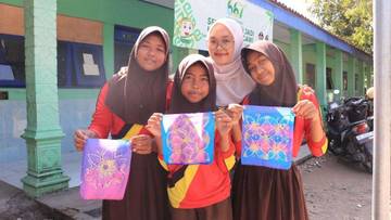 KKN UNS Melestarikan Budaya Melalui Program Batik Ceria