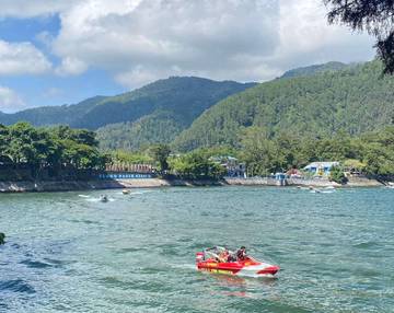 Keindahan Telaga Sarangan di Lereng Gunung Lawu