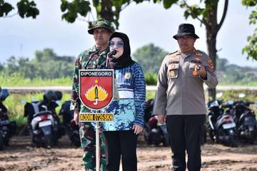 Hadiri Kegiatan Karya Bhakti TNI di Desa Tawang-Weru-Sukoharjo