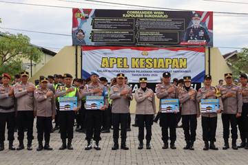 Kapolres Sukoharjo Berikan Hadiah Umrah kepada Personel Berprestasi